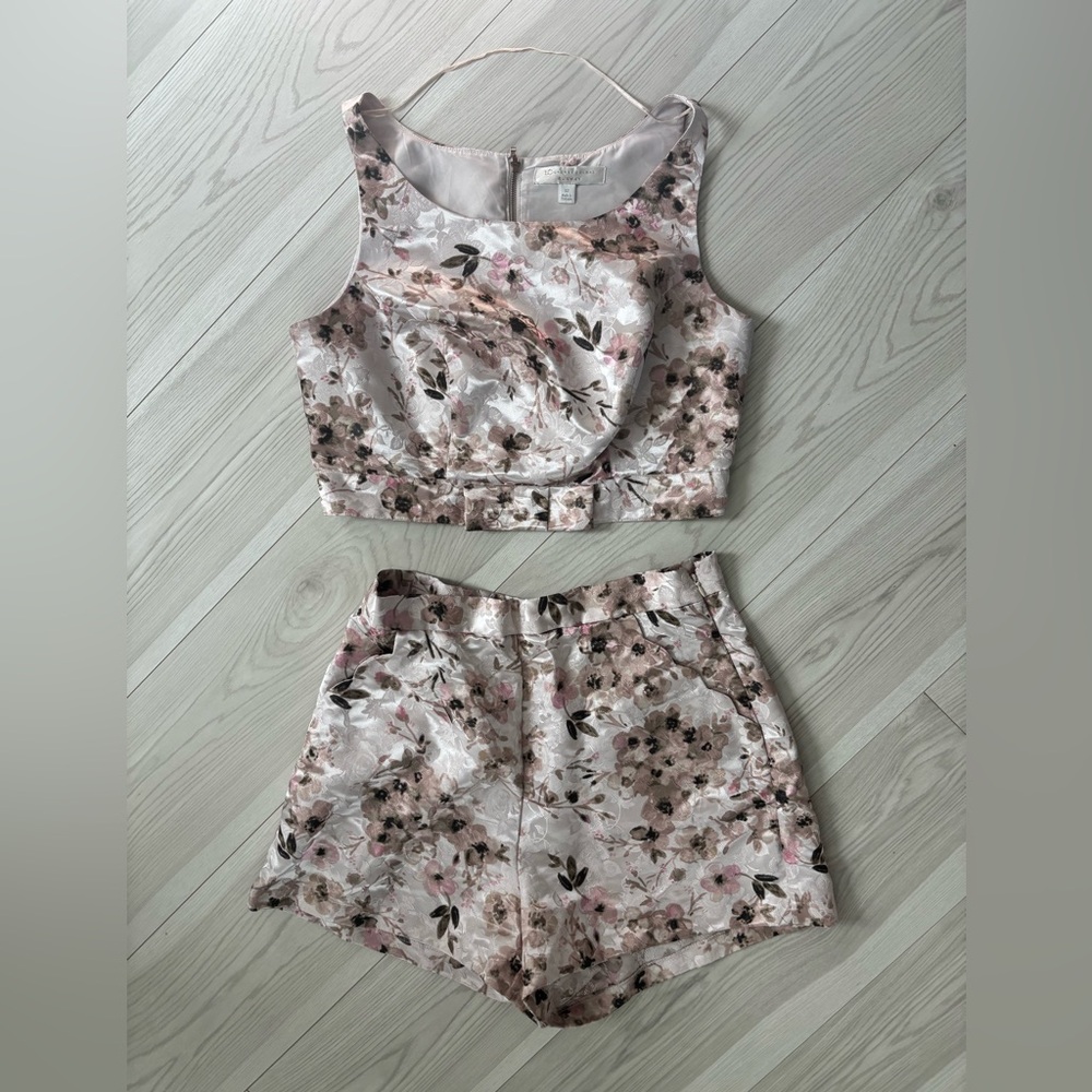 Lauren Conrad Jacquard Floral Short Set